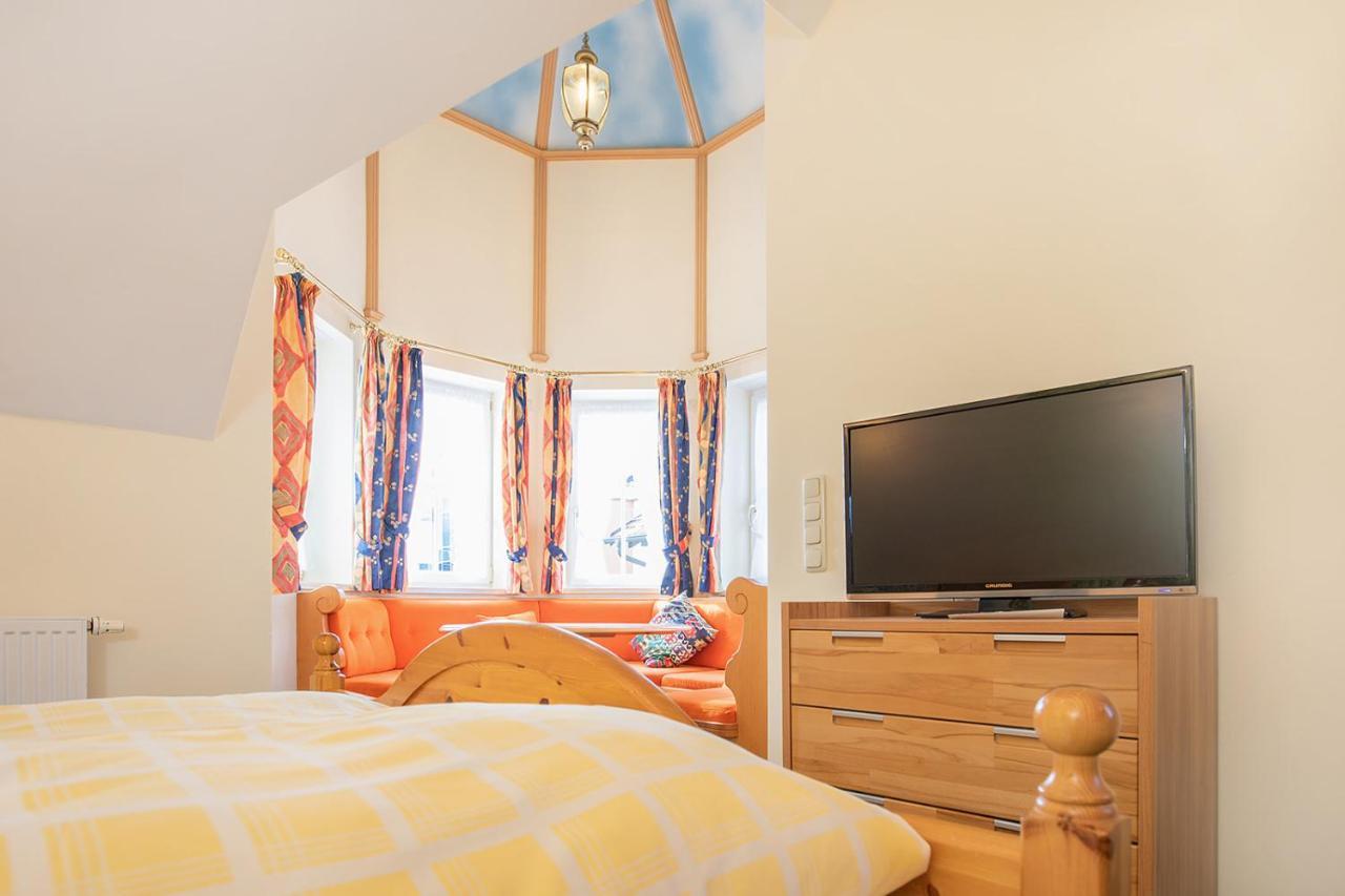 Koenig Ludwig Design Hotel Neu Zimmer Mit Sauna Oder Whirlpool Oder Mehr Altotting Luaran gambar
