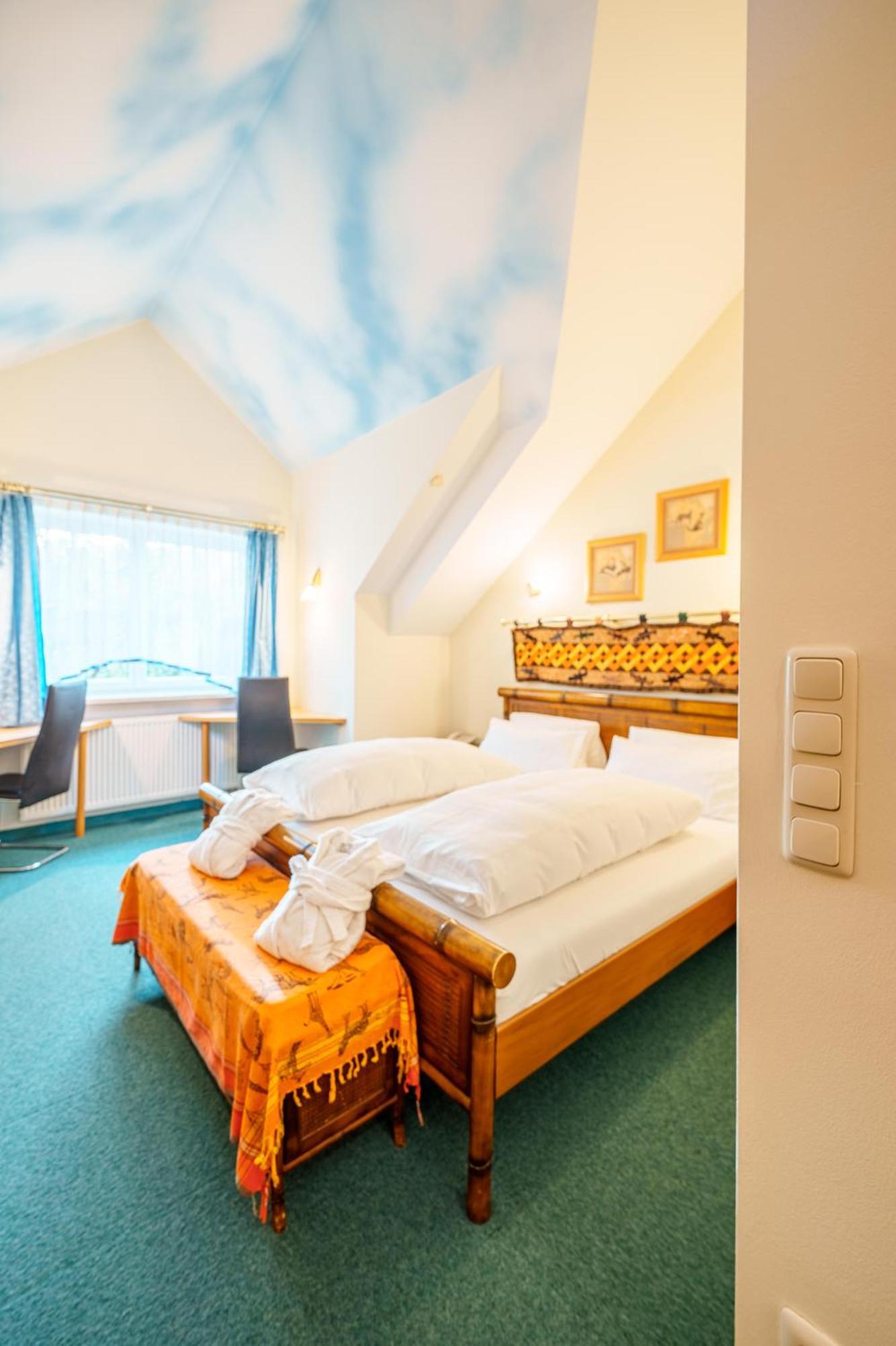 Koenig Ludwig Design Hotel Neu Zimmer Mit Sauna Oder Whirlpool Oder Mehr Altotting Luaran gambar