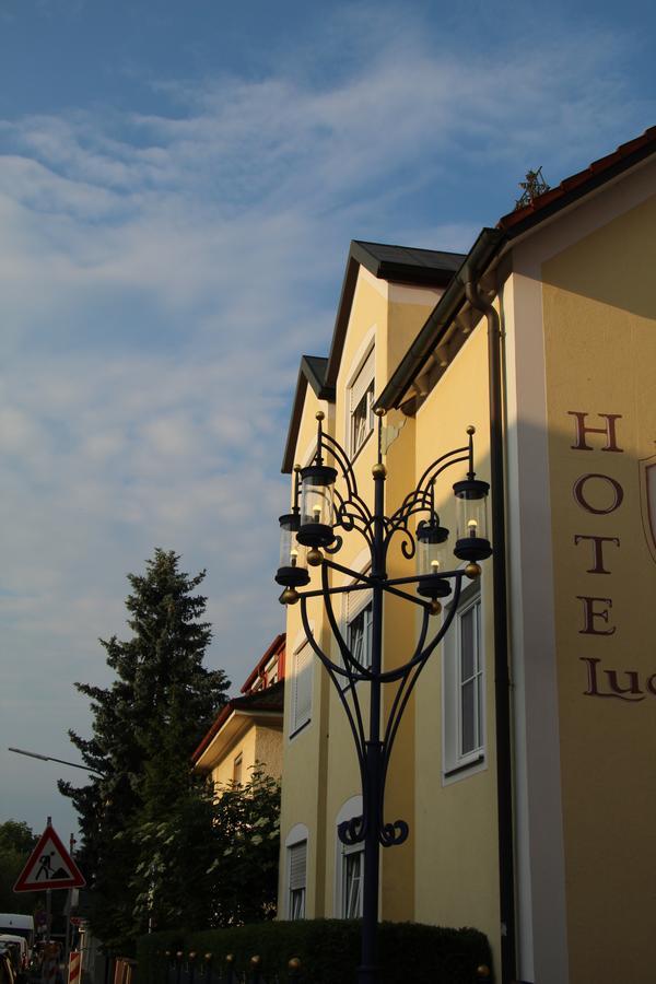 Koenig Ludwig Design Hotel Neu Zimmer Mit Sauna Oder Whirlpool Oder Mehr Altotting Luaran gambar